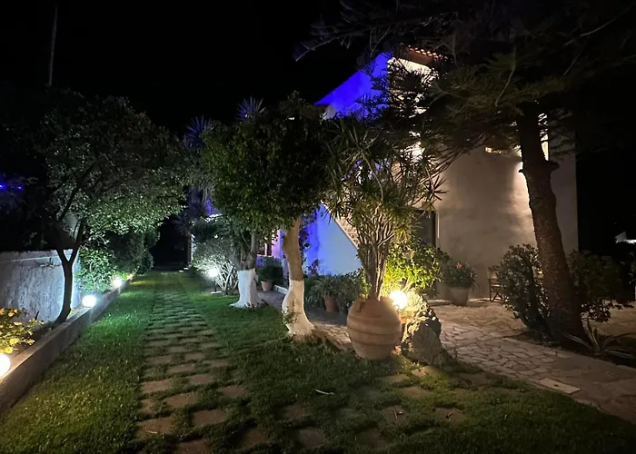Irida Studios Hotel & Pool